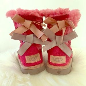 UGGS Bailey Bow PINK- worn w/love & lifetime 2 go!